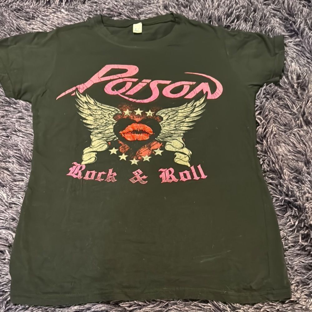POISON Short Sleeve Graphic T-Shirt - Picture 1 of 7